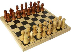 Шахматы обиходные лакир. в комплекте с доской